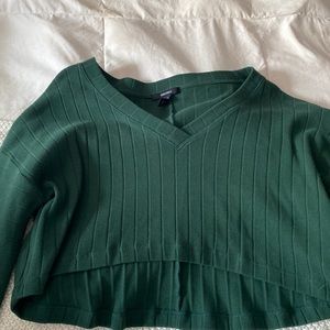 Forever21 knit cropped sweater🤍(NEVER WORN)
